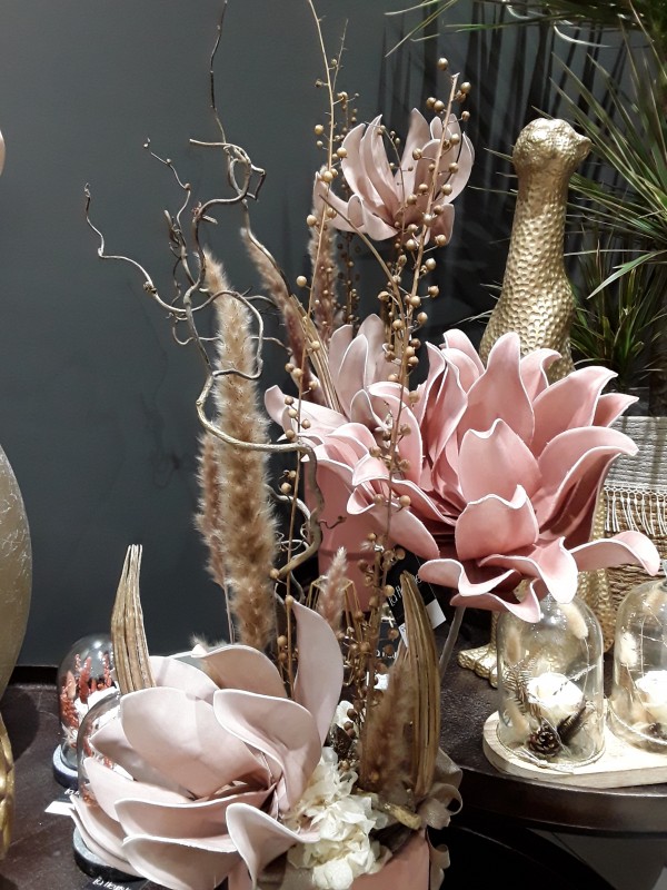 Créations tendances en fleurs artificielles pour décoration d'intérieur